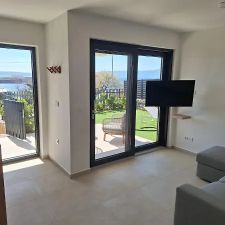Modern Near - Pool And Terrace Omišalj