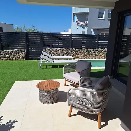 Modern Near - Pool And Terrace Apartamento *